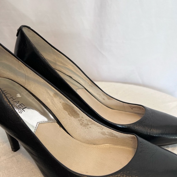 MICHAEL Michael Kors Black High Heels. Size 8. - Picture 6 of 10